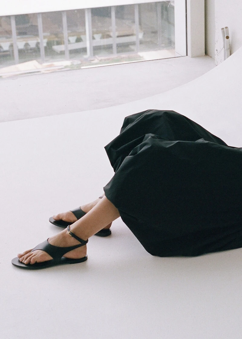 Leather straps sandals