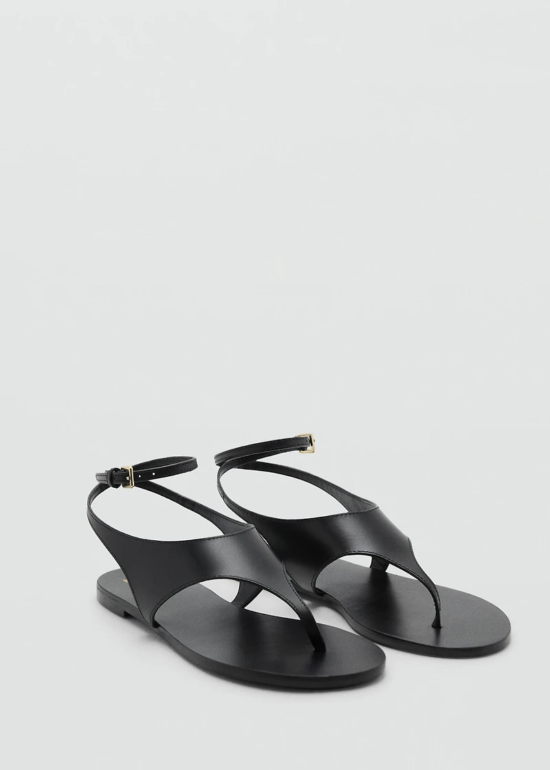 Leather straps sandals