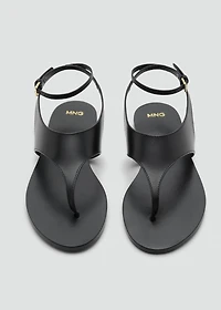 Leather straps sandals