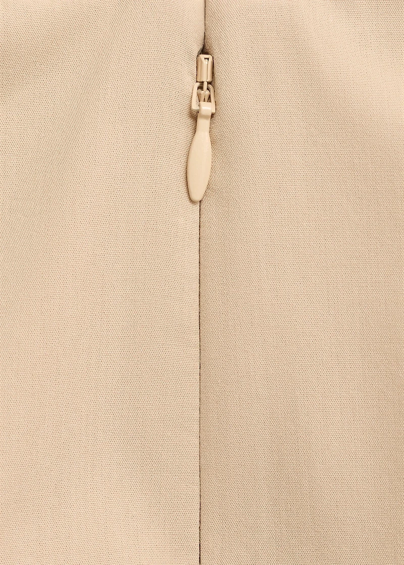 Long dress with sweetheart neckline