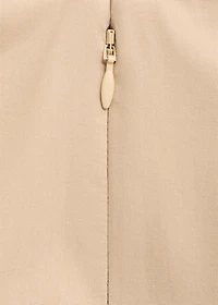 Long dress with sweetheart neckline