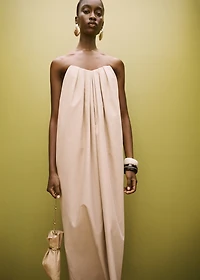 Long dress with sweetheart neckline