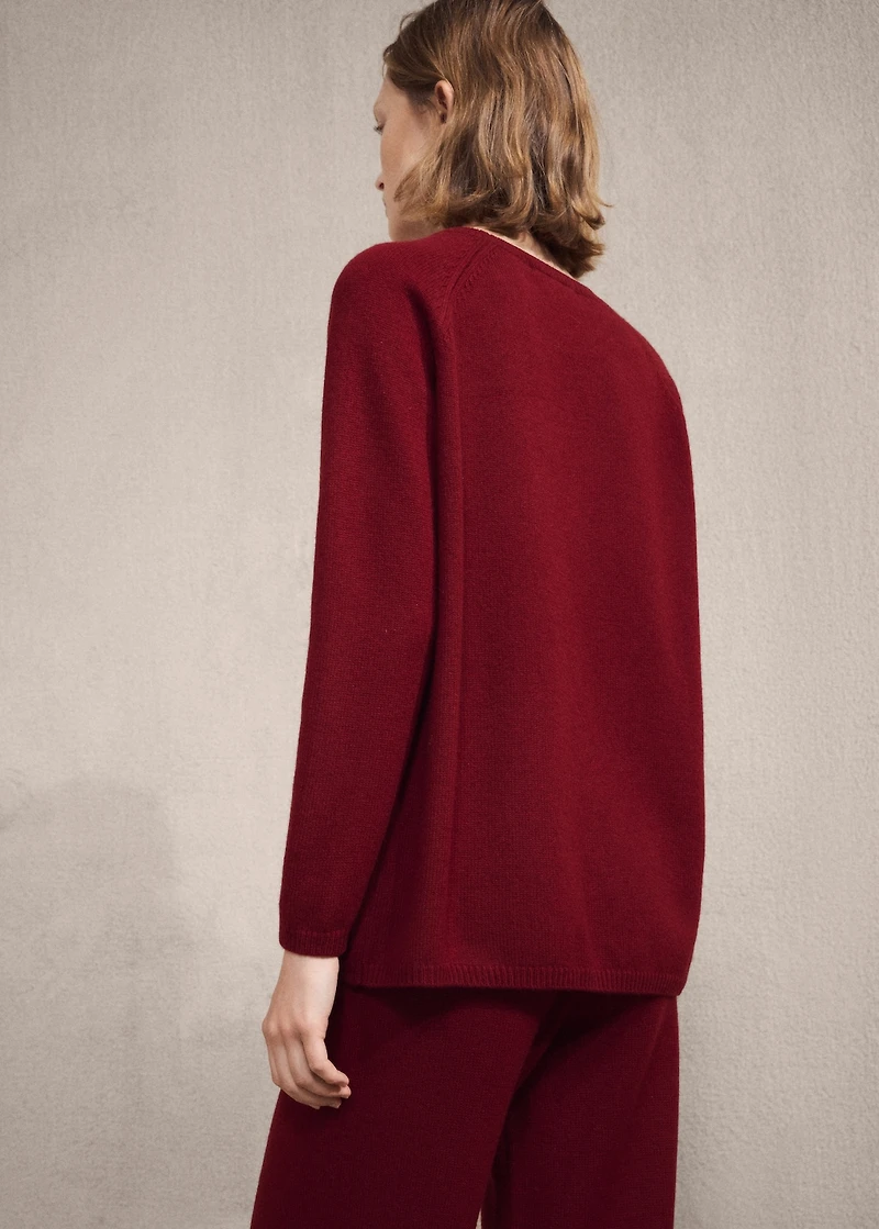 Thick cashmere sweater