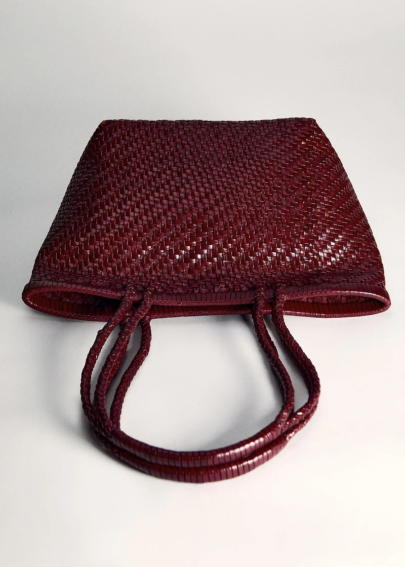 Medium braided leather bag