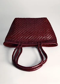 Medium braided leather bag
