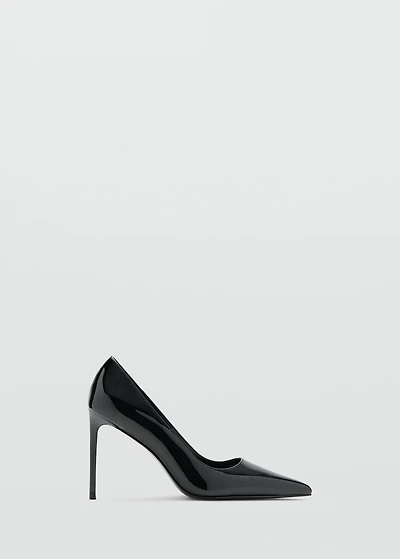 Patent leather heel shoes