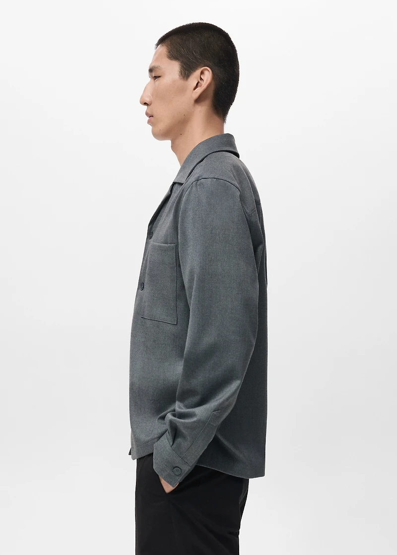 Fluid overshirt with pockets