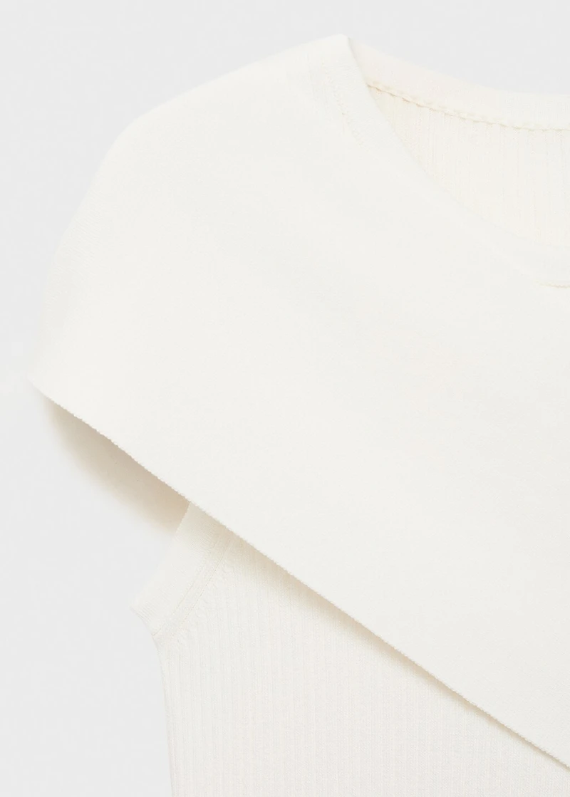 Ribbed dress with asymmetrical sleeves