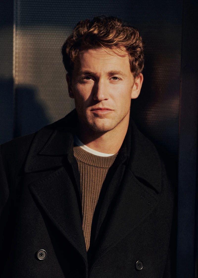 Wool double-breasted coat with buttons