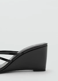 Wedge sandals with crisscross straps