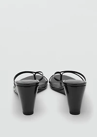 Wedge sandals with crisscross straps