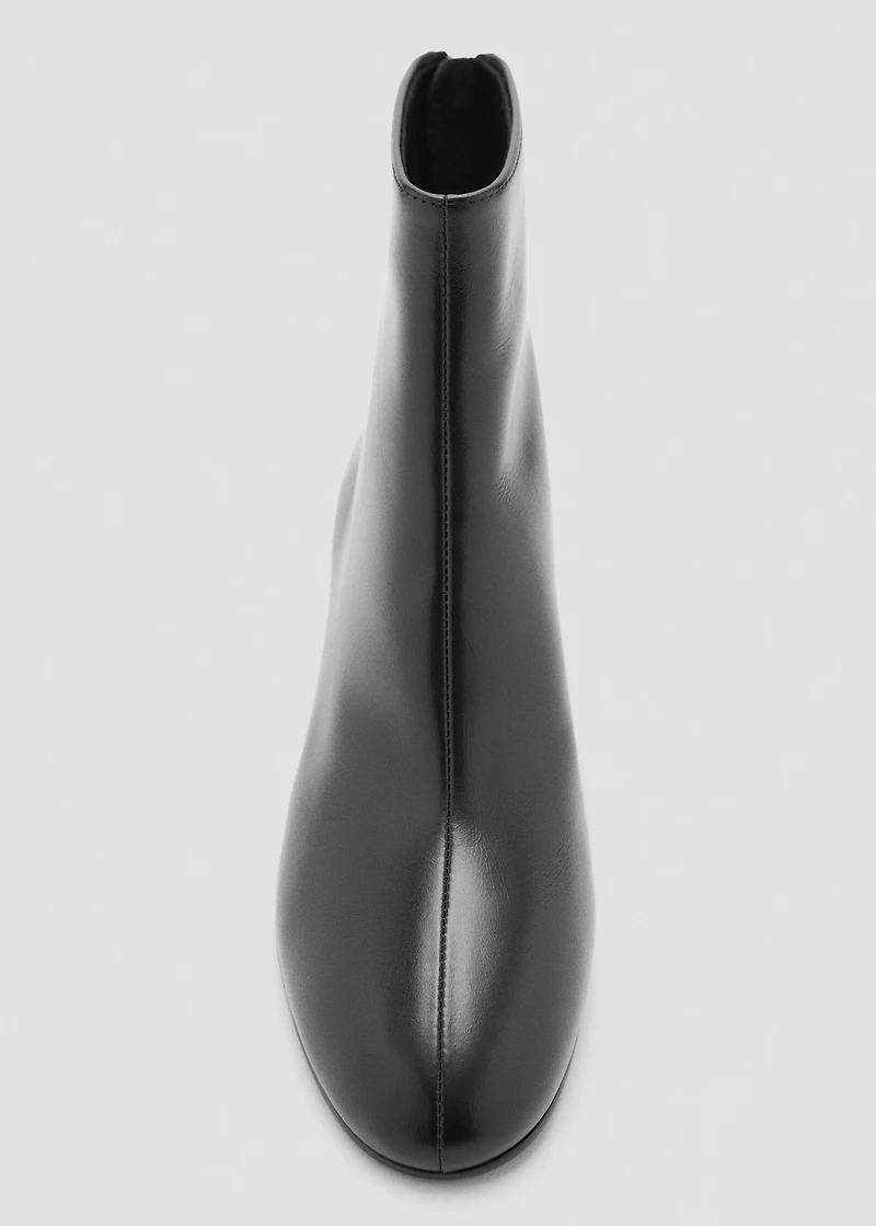 Leather ankle boots with block heel