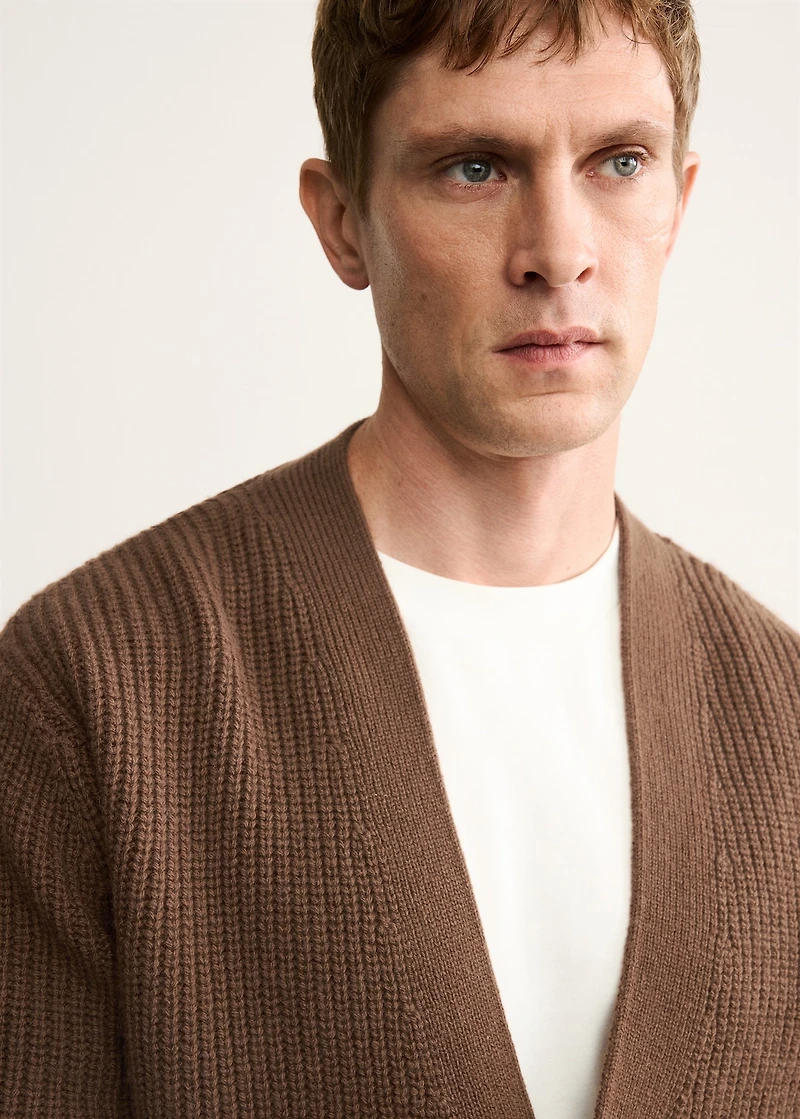 100% wool cardigan with buttons