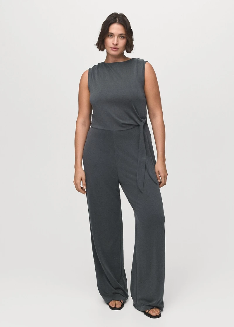Long jumpsuit with knot