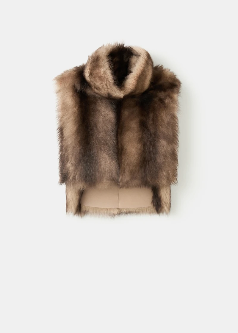 Faux-fur turtleneck vest