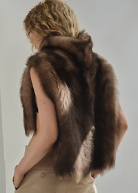 Faux-fur turtleneck vest