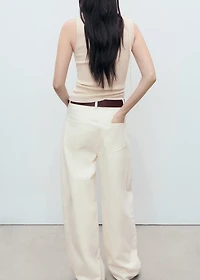 Knitted top with cut-out