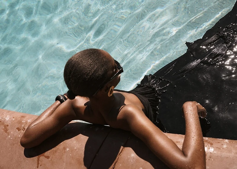 Strapless maxi-dress