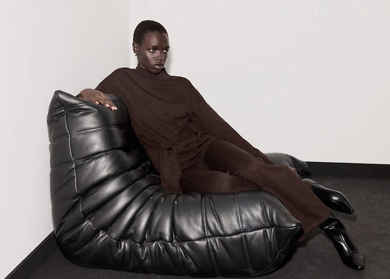 Knitted trousers with stitching detail