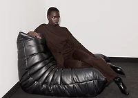 Knitted trousers with stitching detail