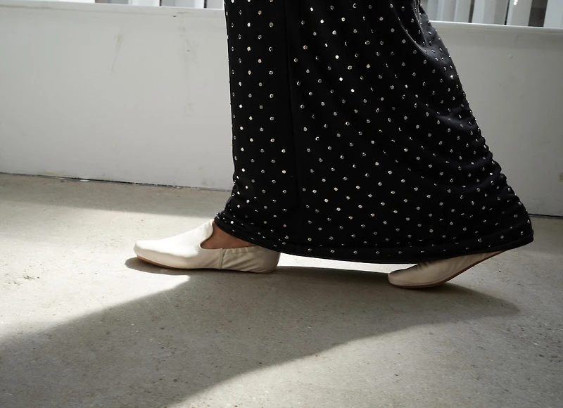 Gathered leather shoes