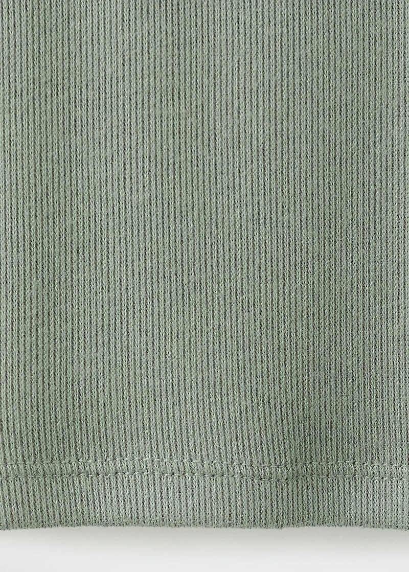 Ribbed long-sleeved t-shirt