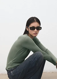 Ribbed long-sleeved t-shirt