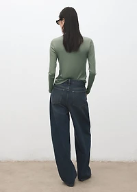 Ribbed long-sleeved t-shirt