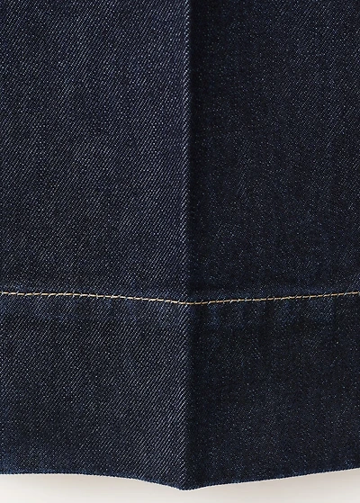Straight-leg jeans with seam stitching