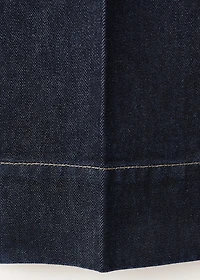 Straight-leg jeans with seam stitching