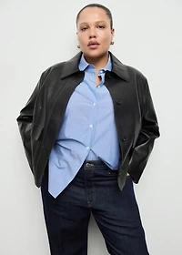 Straight-leg jeans with seam stitching