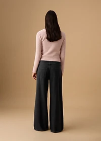 Low-waist jeans with turn-ups