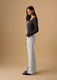 Low-waist flared jeans