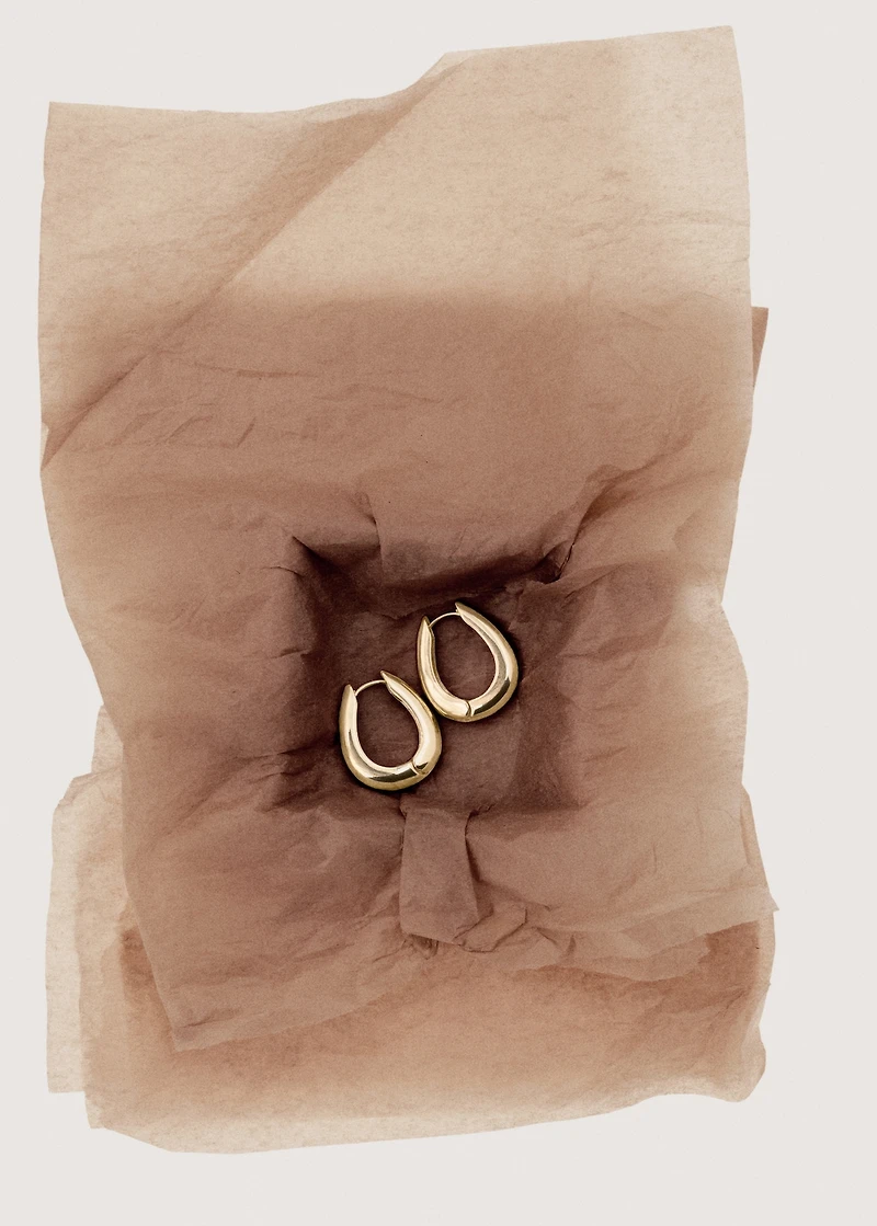 Volume hoop earrings