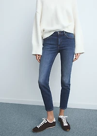 Mid-rise skinny jeans