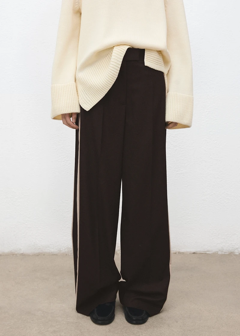 Wide-leg trousers with contrasting stripe