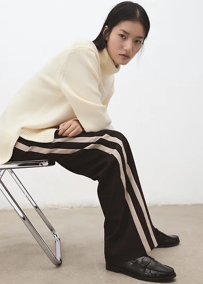 Wide-leg trousers with contrasting stripe