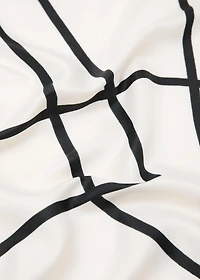 Geometric printed foulard