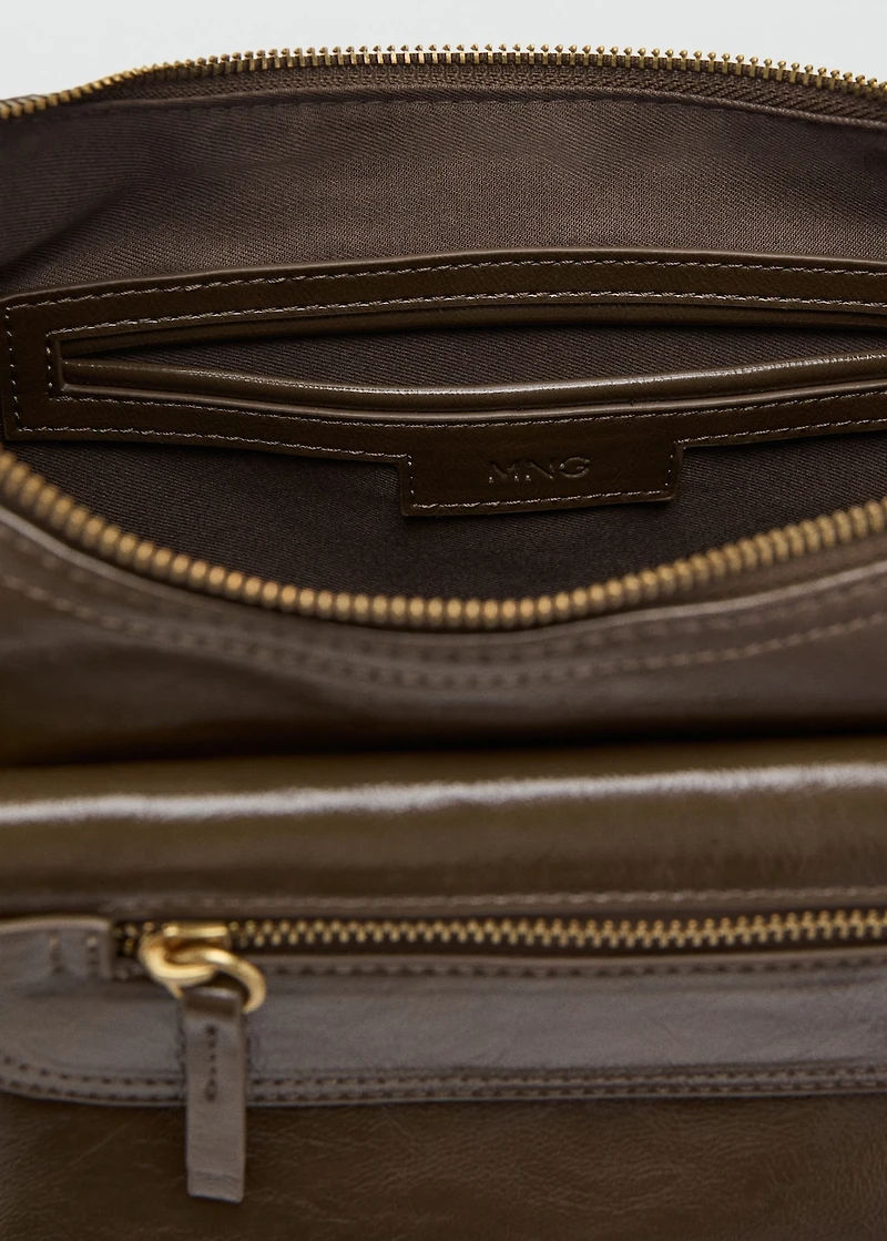 Shoulder bag with pockets