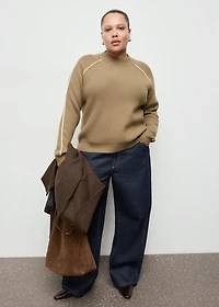 Sweater with contrasting stripes and perkins collar