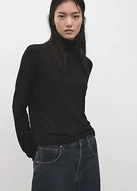Turtleneck knitted sweater