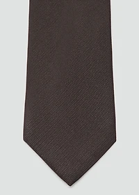 Plain silk tie
