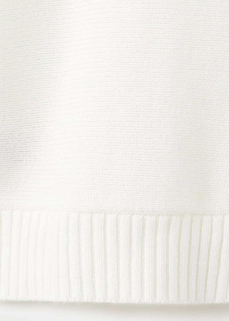 Knitted sweater with cut-out