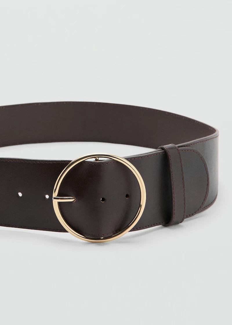 Rounded buckle leather belt