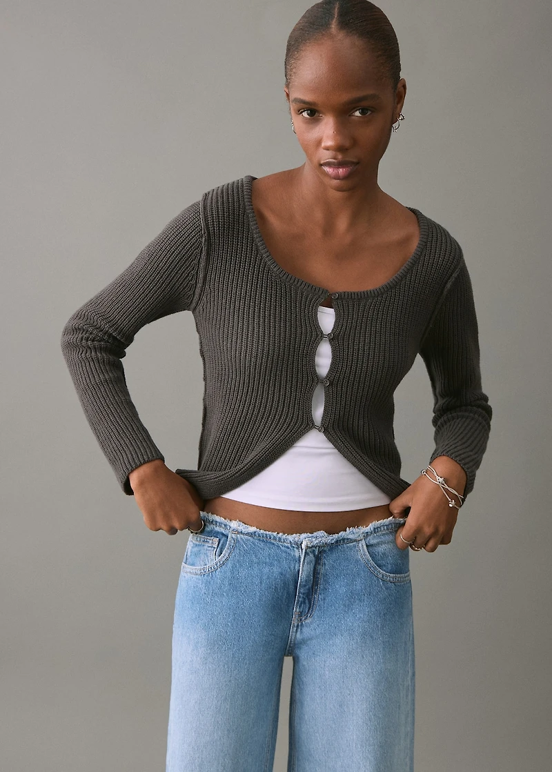 Low-waist wide leg jeans