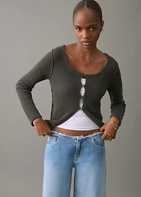 Low-waist wide leg jeans