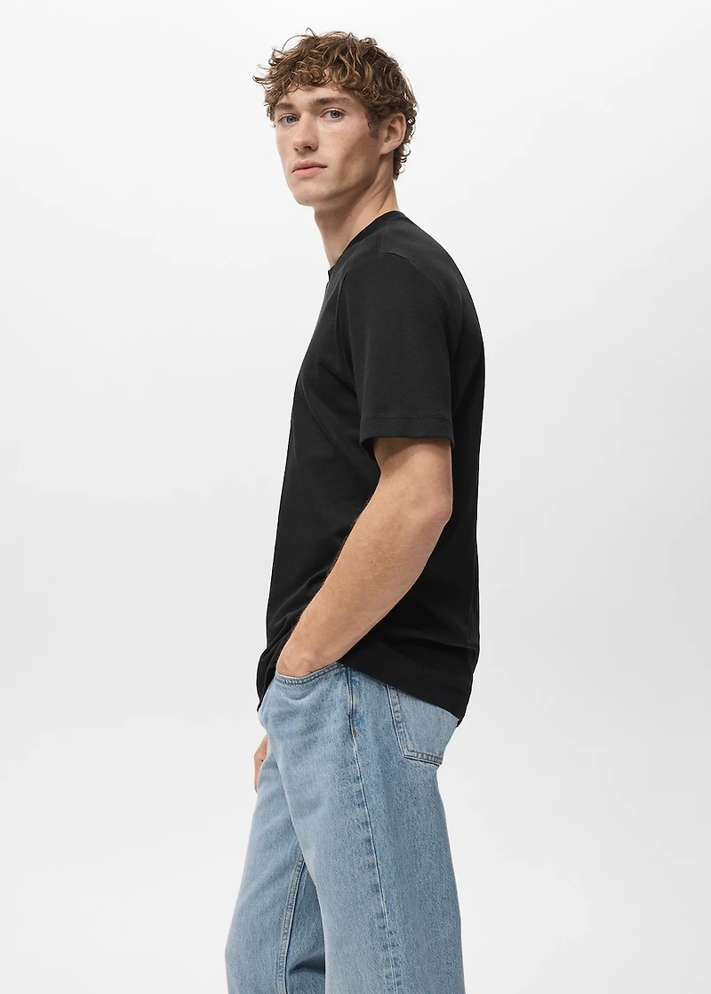 Medium-weight regular-fit t-shirt