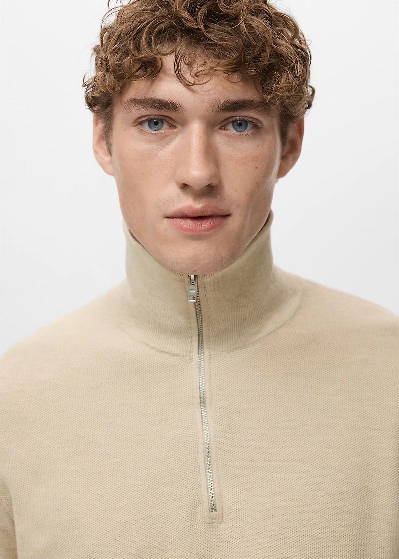 Microstructure sweater with zipper collar