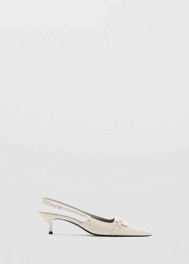 Kitten-heel pointed shoes