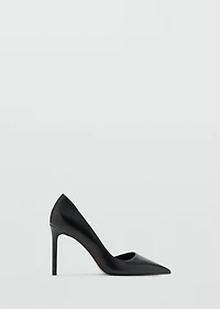 Asymmetrical heeled shoes